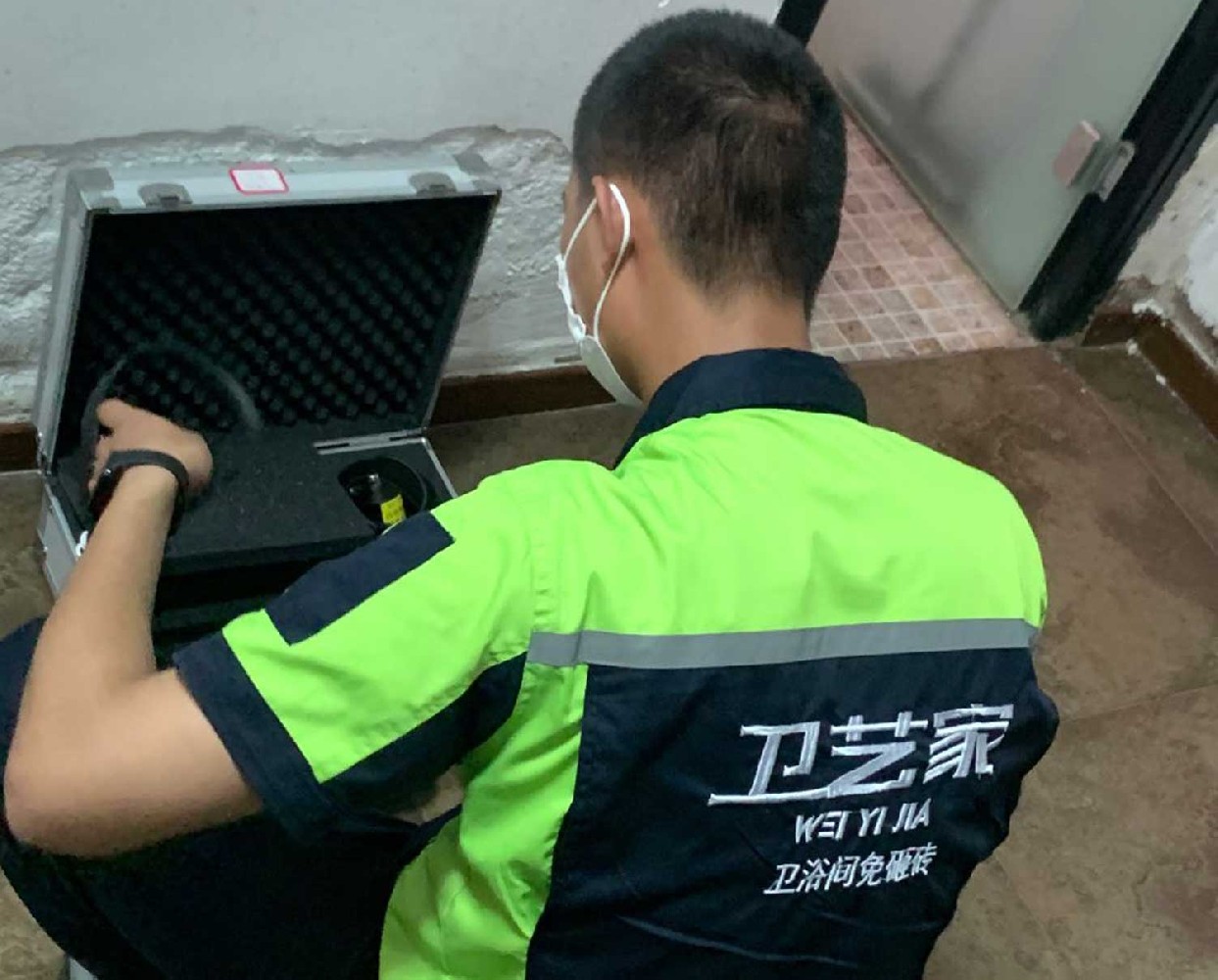 上海附近防水补漏师傅电话号码，24小时上门维修服务